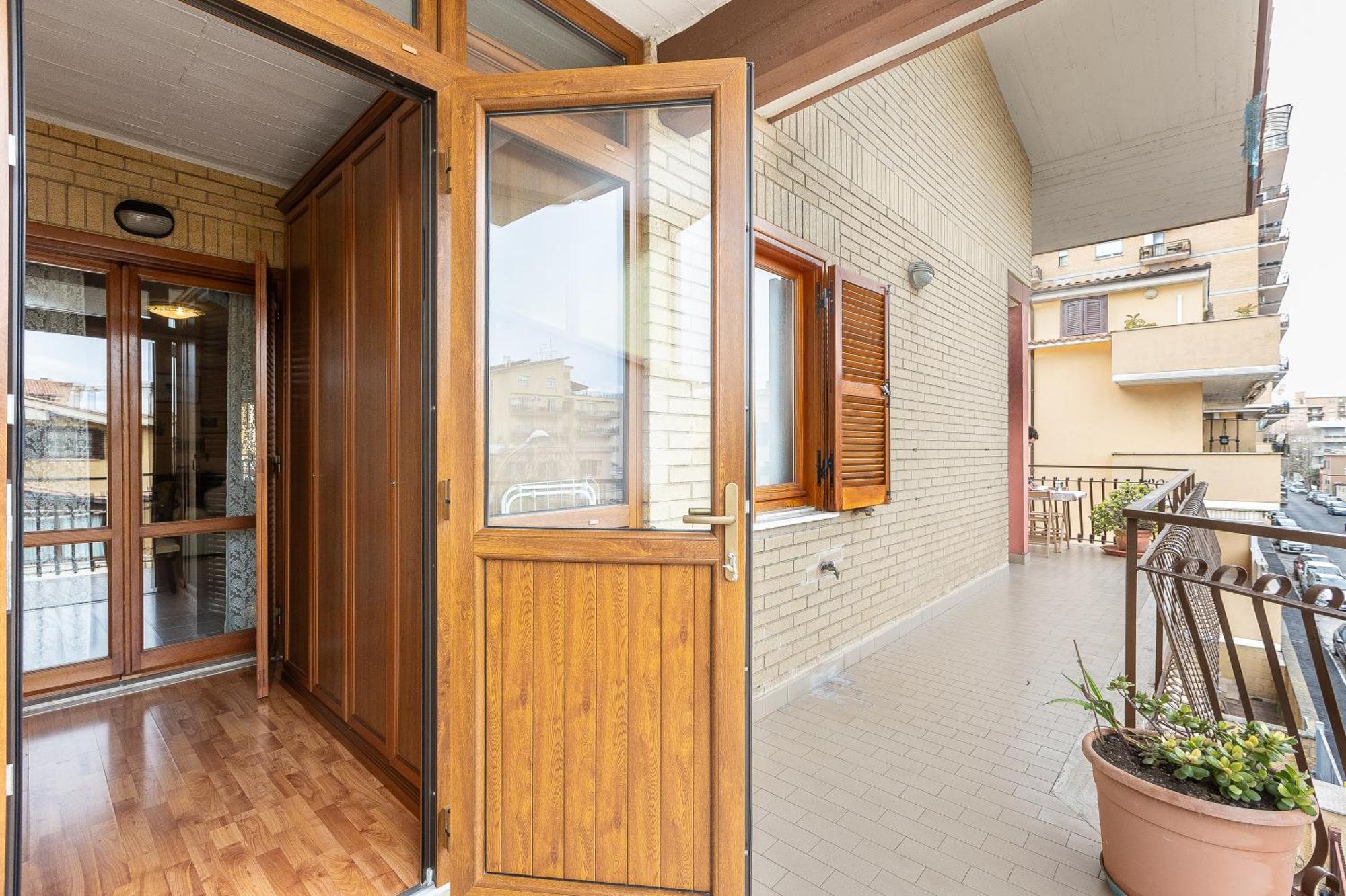 Casa Lu By Rental In Rome ลาดิสโปลี ภายนอก รูปภาพ